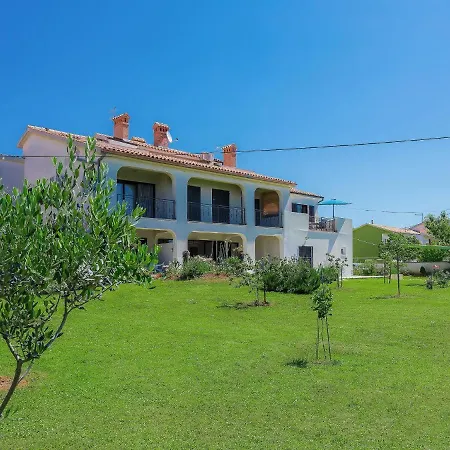 Muki-3 By Interhome * Μεντουλίν