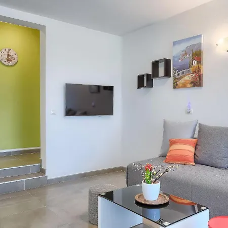 Muki-3 By Interhome *